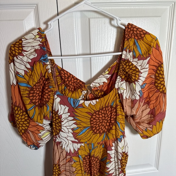 O'Neill Manda Retro Floral Mini Dress in Orange and White - Picture 3 of 7